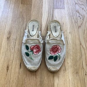 Soludos tan with rose canvas slip on shoes